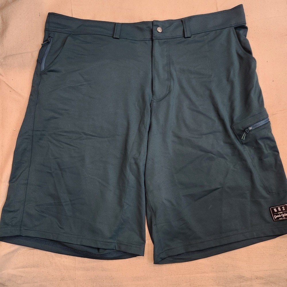 NRS Guide Wear Men's 40 Green Performance Guide Shorts Zip Pockets